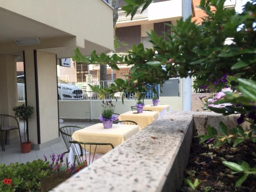 Hotel Abay Rimini Extérieur photo