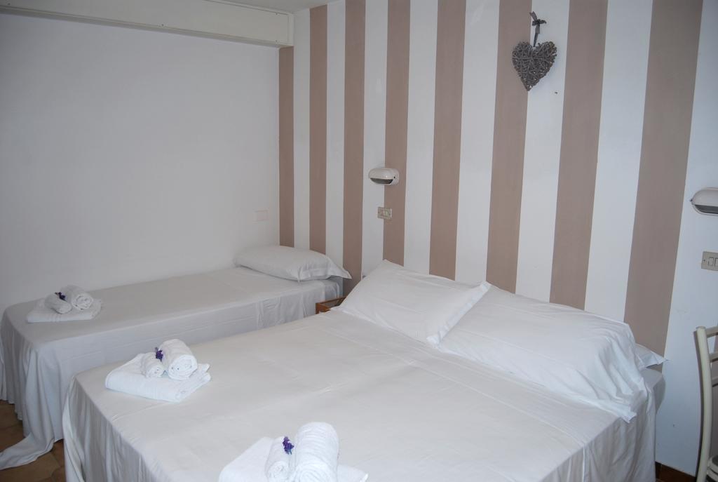 Hotel Abay Rimini Extérieur photo