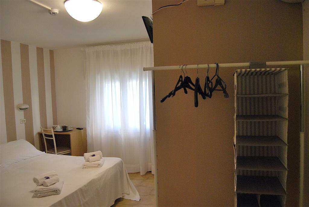 Hotel Abay Rimini Extérieur photo