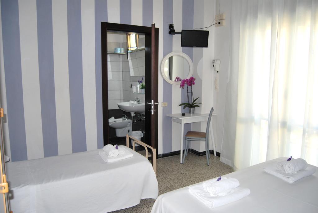 Hotel Abay Rimini Extérieur photo