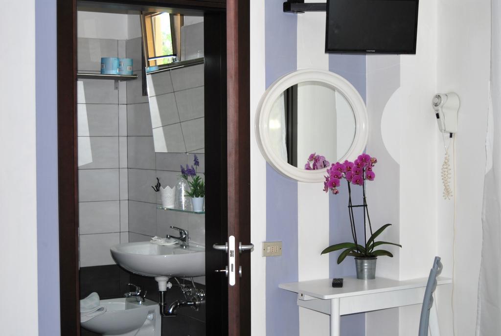 Hotel Abay Rimini Extérieur photo