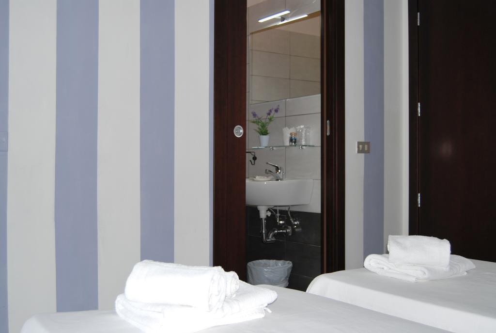 Hotel Abay Rimini Extérieur photo