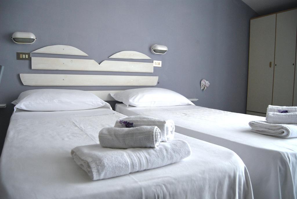 Hotel Abay Rimini Extérieur photo