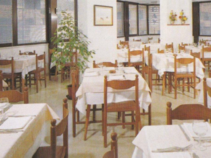 Hotel Abay Rimini Extérieur photo